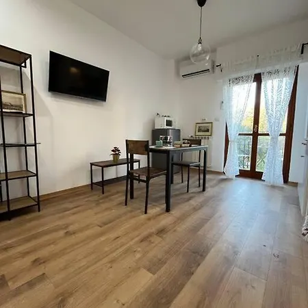 Delizioso Monolocale Con Vista *